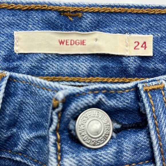 Levi’s Premium Denim Wedgie High Rise 24 - Picture 9 of 16